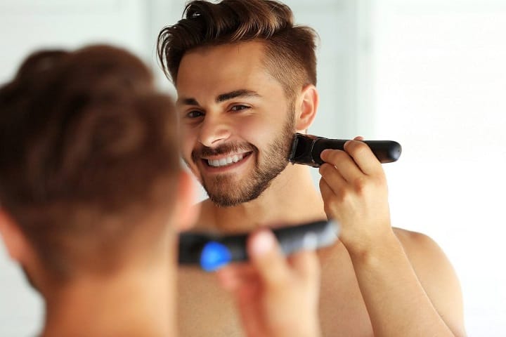 Using a Professional Beard Trimmer