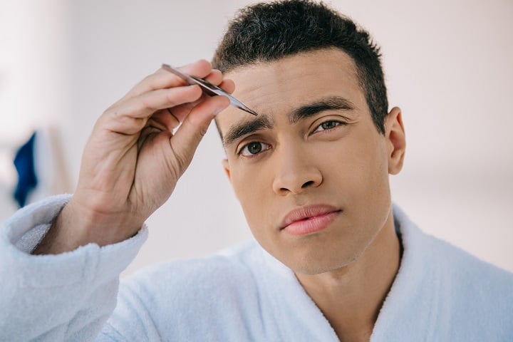 How to Trim Eyebrows: 8 Must-Know Ways (Men’s Guide)
