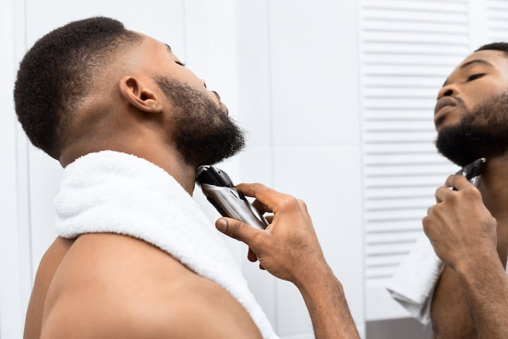 How Do Electric Shavers for Black Men Work