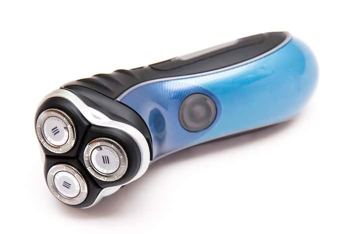 How to Choose the Best Electric Razor for Teenagers