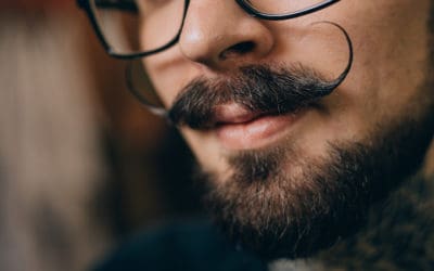 How to Curl Mustache: 4 Quick Steps (Expert Tips)