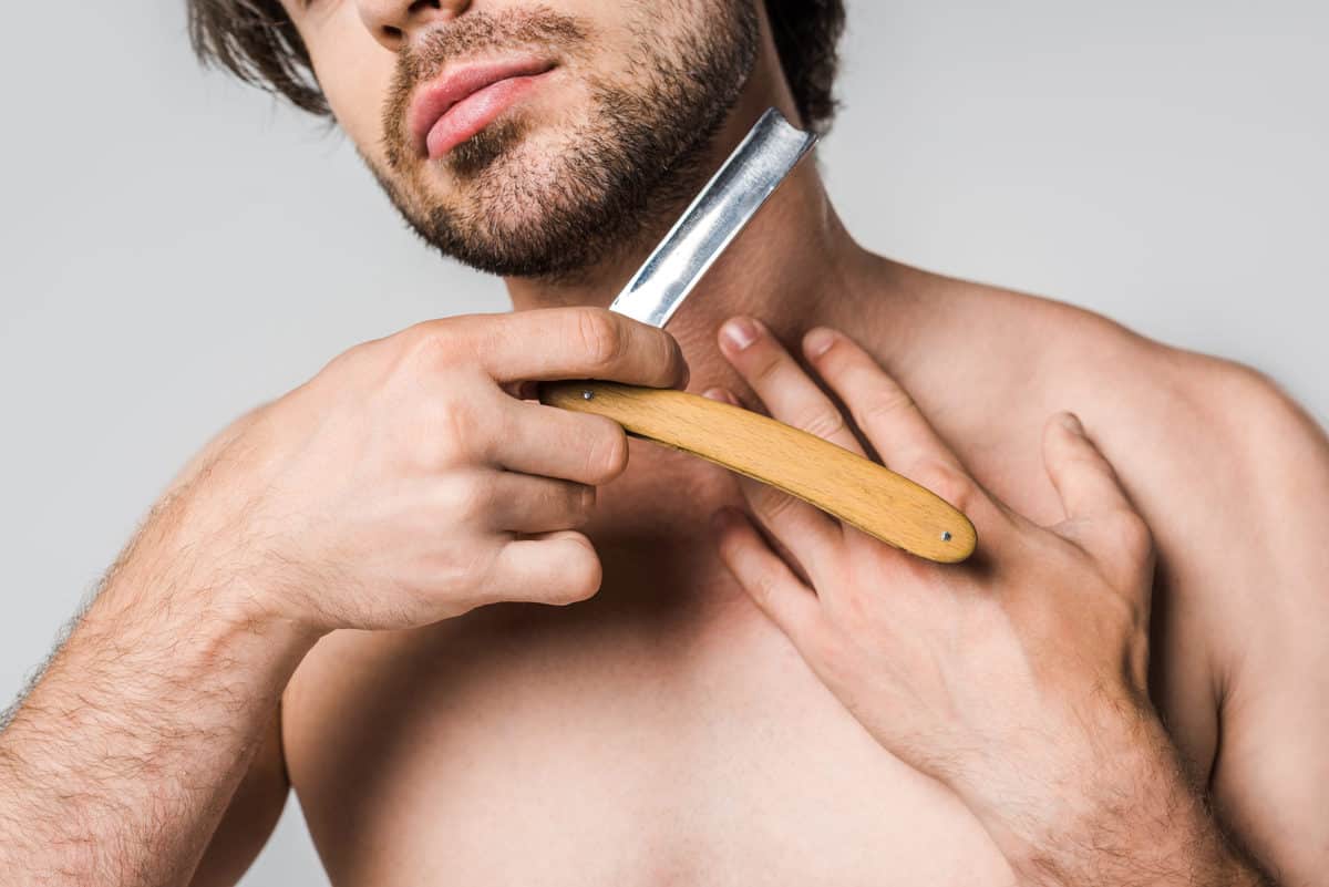 How to Use a Razor for Men