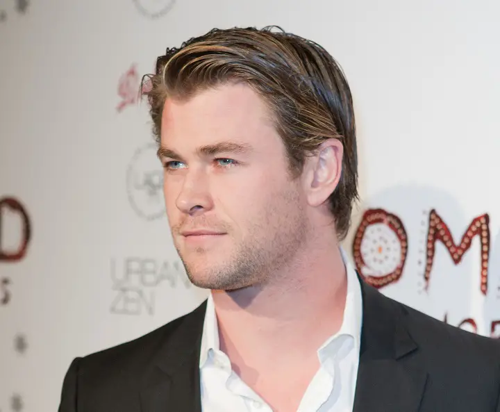 Chris Hemsworth’s Light Stubble