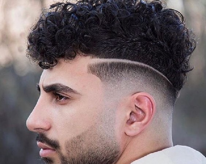 Sideline Curly Top classic haircut