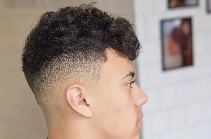 Latino Fade Line Wavy Topbest haircuts for latino men
latino hair styles
mexican haircuts men
