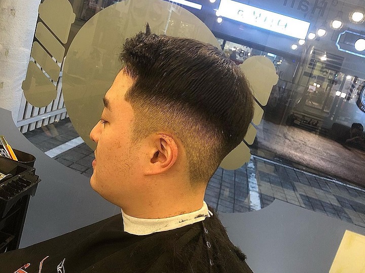 Mid Fade Comb Overasian skin fade haircut
asian straight hairstyles male
best asian male haircuts
