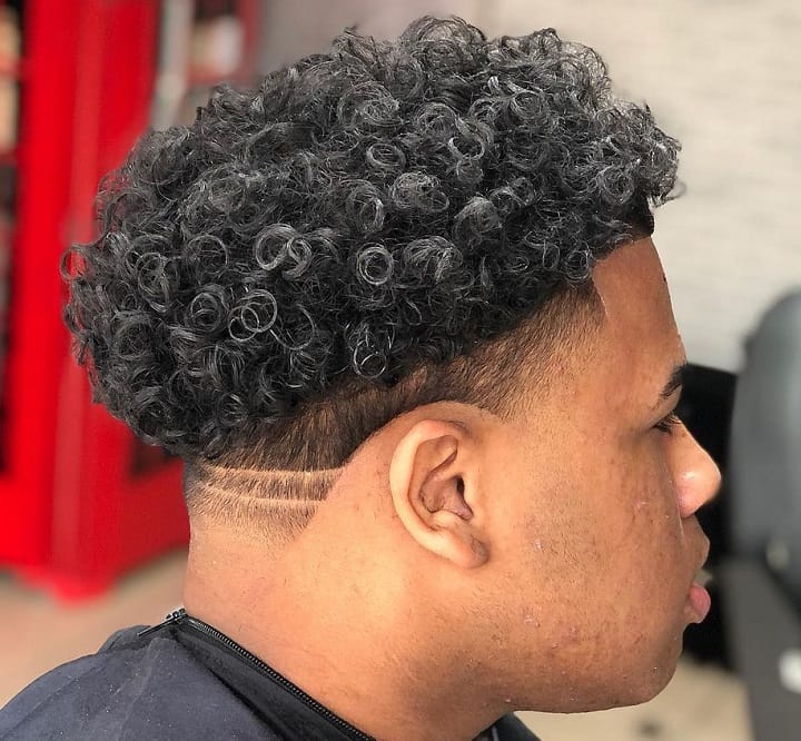 Curly Top With Neck Lines