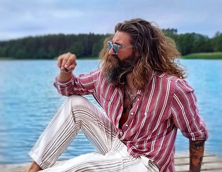 Natural Long Wavy Hairviking haircuts for guys
viking haircuts short hair
viking look man
