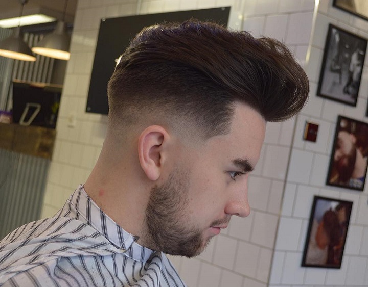 Pompadour Side mens hair cut mid fade
mens haircuts mid fade
mid fade for long hair
