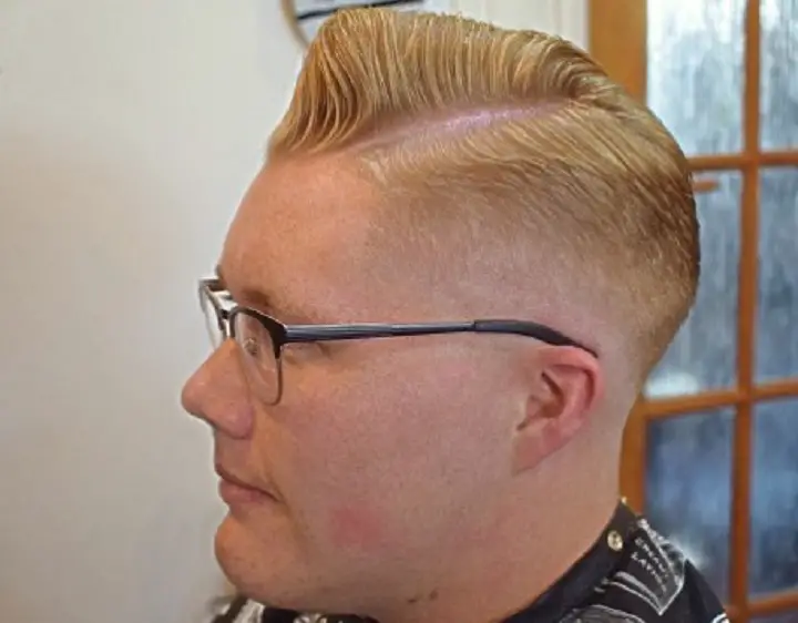 Taper Pompadourshort hairstyles for white men
white boy fade haircut
white haircuts
