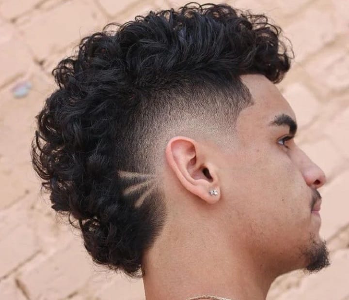 Wavy Mohawk With Notches