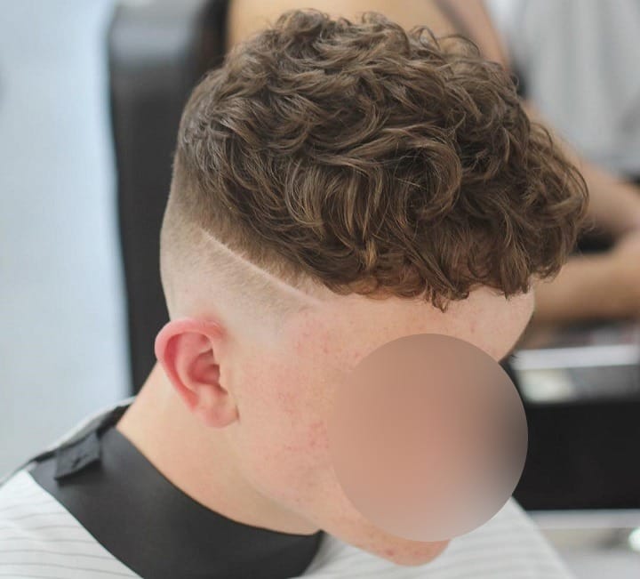 Curly Undercut Wavy Textured Fringemale undercut long hair
medium curly undercut
men's curly hair undercut
