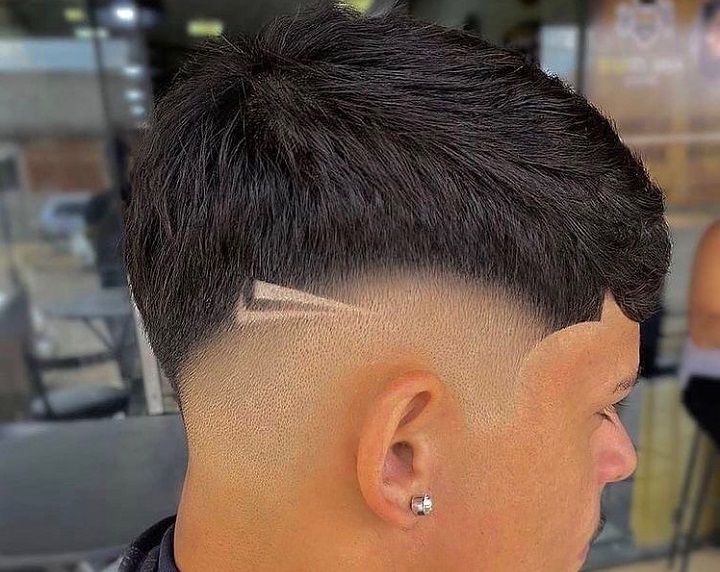 Art Signtwo stripes haircut
what are the lines in a haircut called
2 lines back of head
