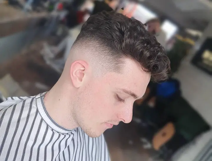 Blow Up Curly Hairskin fade with crop top
taper crop top fade
tapered crop top
