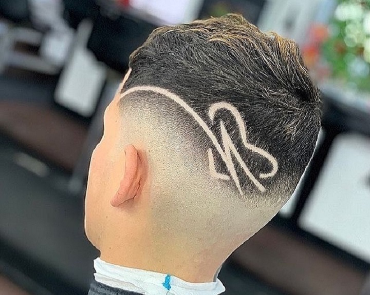 Love Shapedcurved line haircut
design hairstyle boy
design in head
