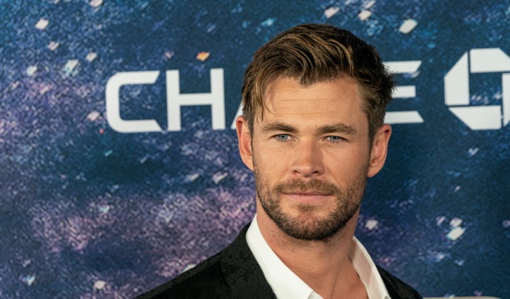 Chris Hemsworth With a Stubble Beard