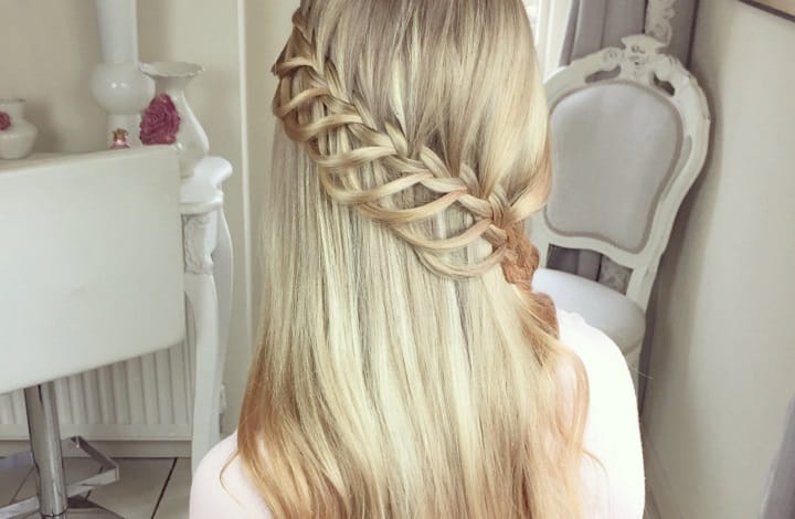 Dama Hairstyle With Lace Loop Braid