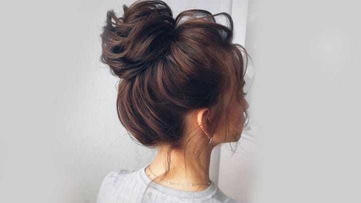 Girl Quick Messy Twisted Bun