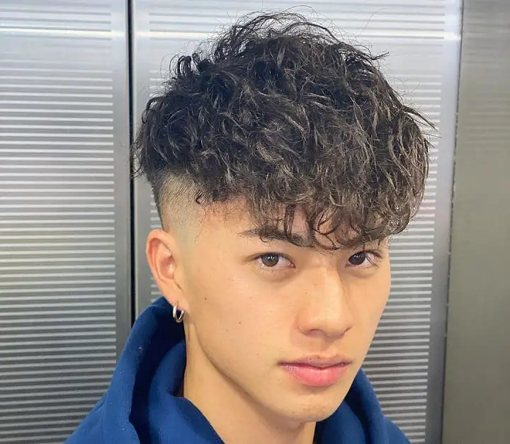 Wavy Fringe Permjapan boy hair style
japan haircut style
japan male hairstyles
